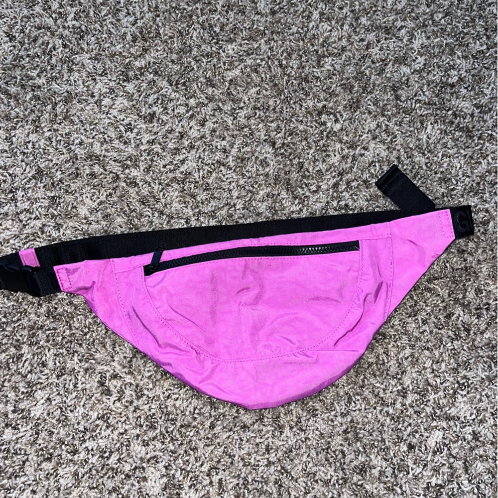 Baggu Crescent Fanny Pack Extra Pink